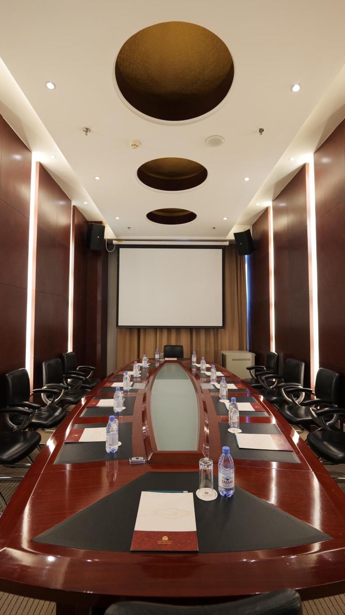 Beijing Palace Soluxe Hotel Astana Exteriör bild A meeting room